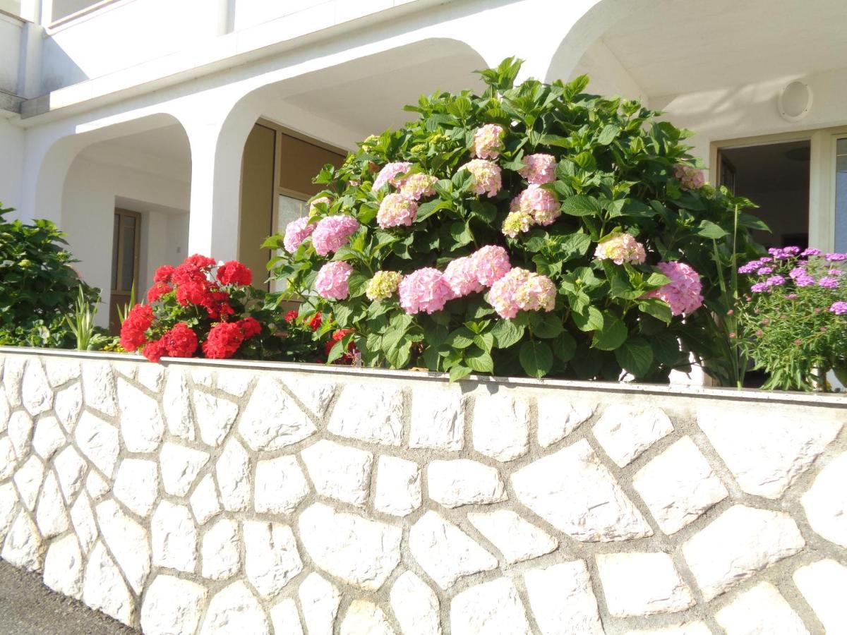 Apartments Marina Lopar Luaran gambar