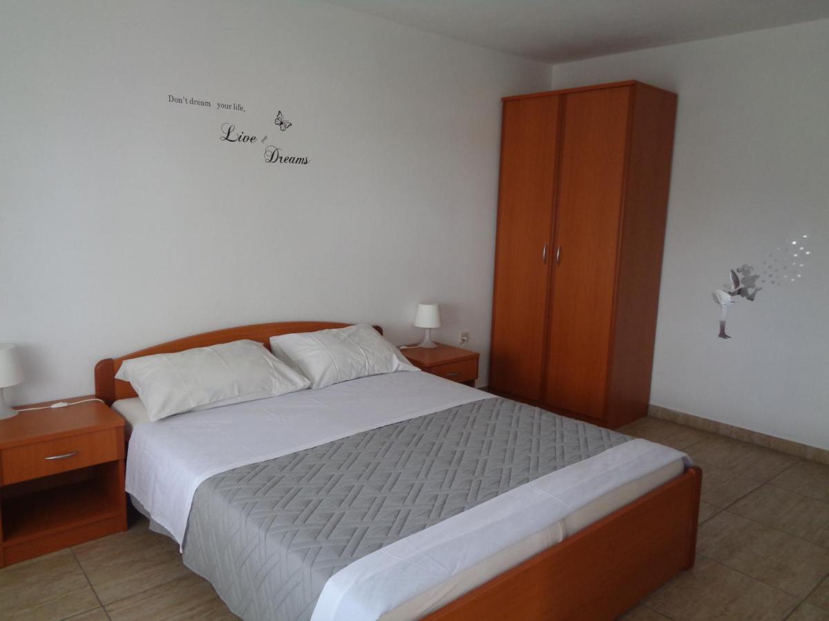 Apartments Marina Lopar Luaran gambar